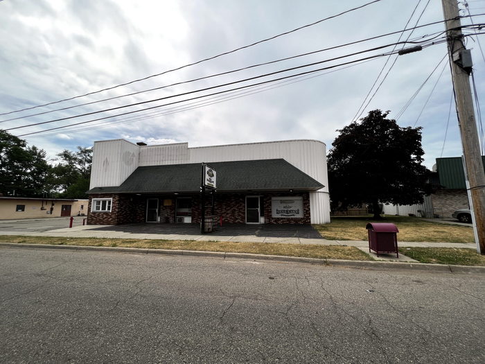 Gale Theatre - July 4 2022 Photo (newer photo)